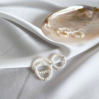 Prstýnky❤️. Lehounké jako pírko a tááák krásné. Děláte si radost samy nebo čekáte na obdarovaní? #perlomanie...