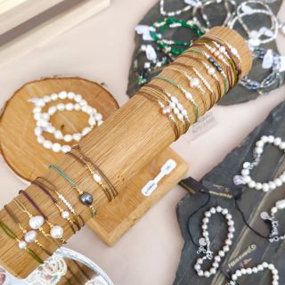 Na venkovní akce vozím vždy něco navíc 😊 #perlomanie #perlovynahrdlenik #perlovenausnice #perlovesperky #sperk #sperkar...