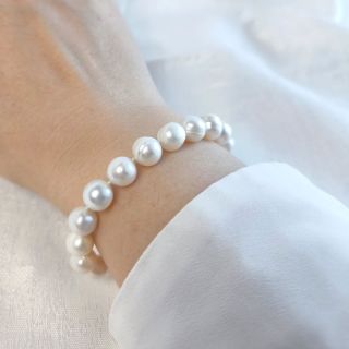 💪Ručně uzlíkovaný náramek. Sladkovodní perly jsou symbolem luxusu. Ale bez problémů se dají nosit každý den. Vyberte si...